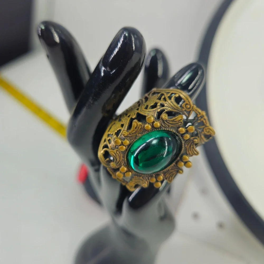 Vintage Style Filigree Adjustable Ring‎ Green Glass Cabochon Antique Brass Tone